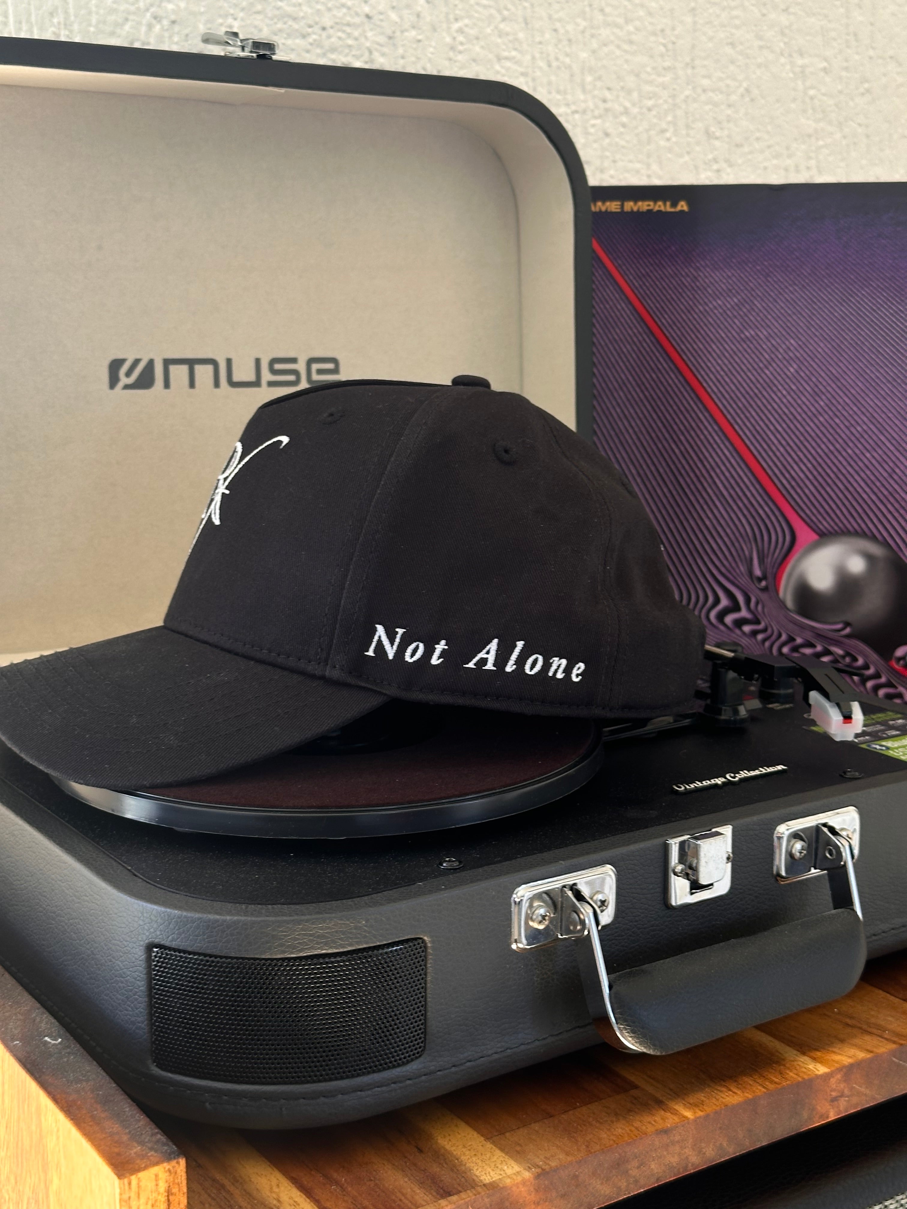 Casquette Not Alone